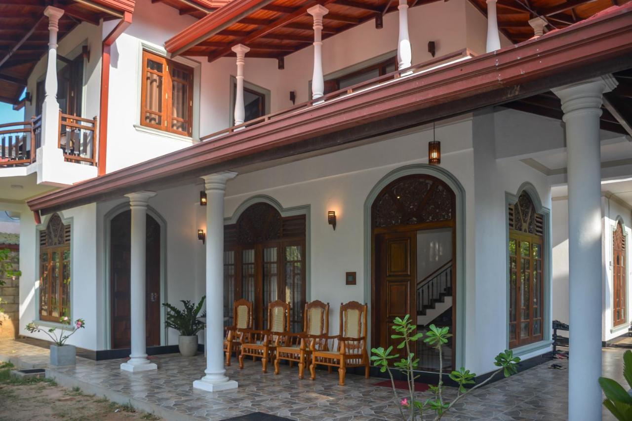 Janu Homestay Tangalle Exterior photo